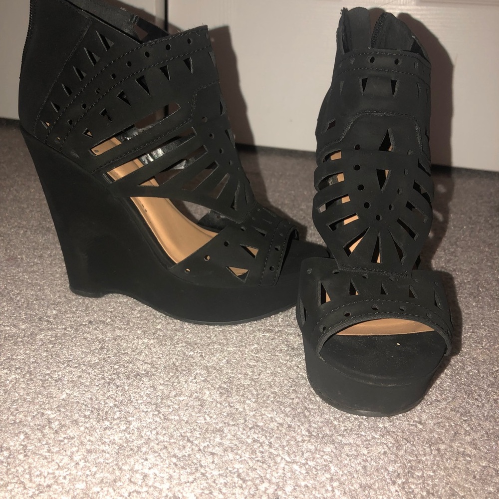 Wedge heels